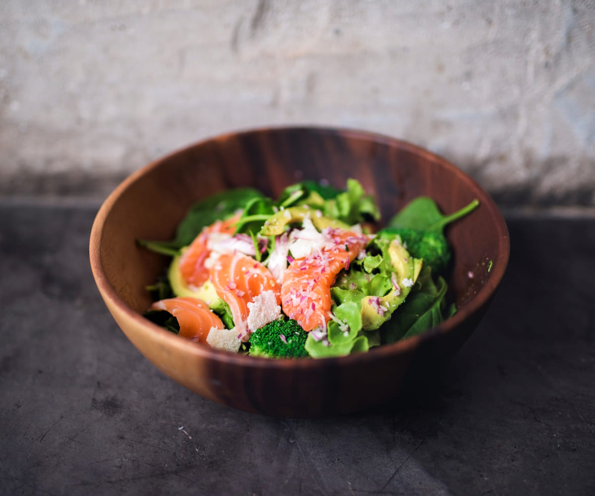 Сытный салат: рецепт от сестры — вкусно и без майонеза Сытный салат: рецепт от сестры — вкусно и без майонеза