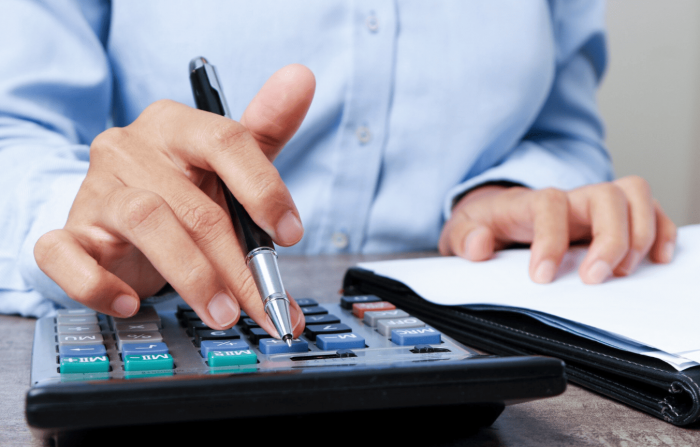 Депутат Госдумы предлагает "перерегистрировать" налоги богатых москвичей в бедные регионы | Депутат предложил перенаправлять налоги богатых в бедные регионы России