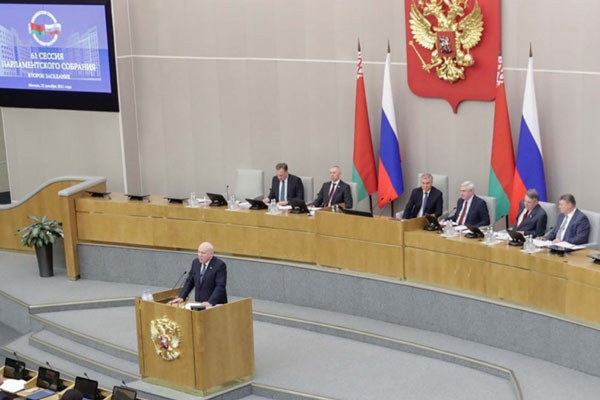 Россияне могут получить 10-тысячную купюру: депутаты предлагают народное голосование за дизайн | Россия может получить 10-тысячную купюру