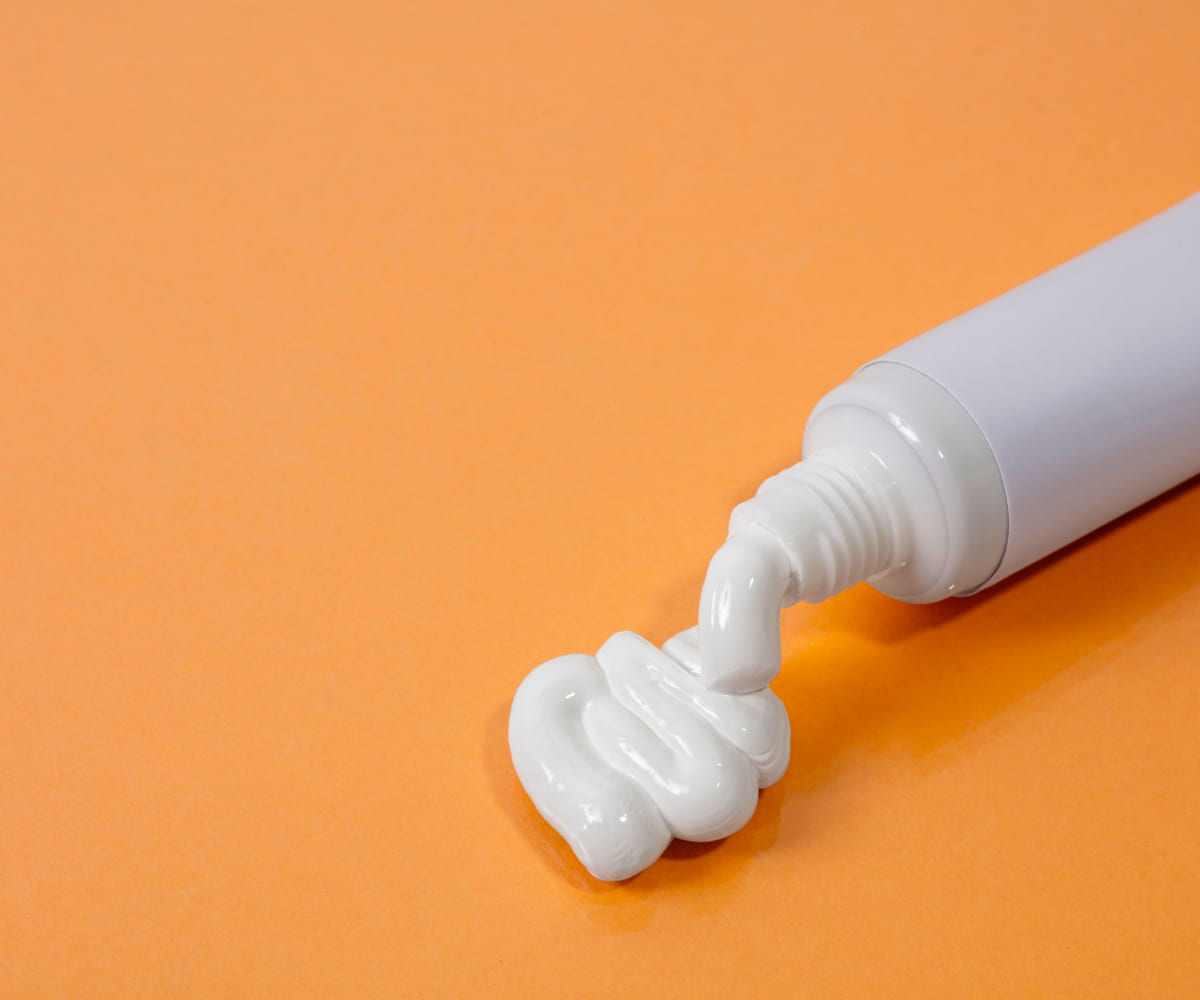 Ушлые хозяйки смешивают зубную пасту с уксусом — вот зачем и как это работает Ушлые хозяйки смешивают зубную пасту с уксусом — вот зачем и как это работает