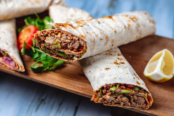 Роскачество дорабатывает стандарт на шаурму: что изменится для отрасли | Шаурма по ГОСТу: сроки утверждения